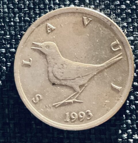 Kuna-Münze von 1993 mit einem Vogel